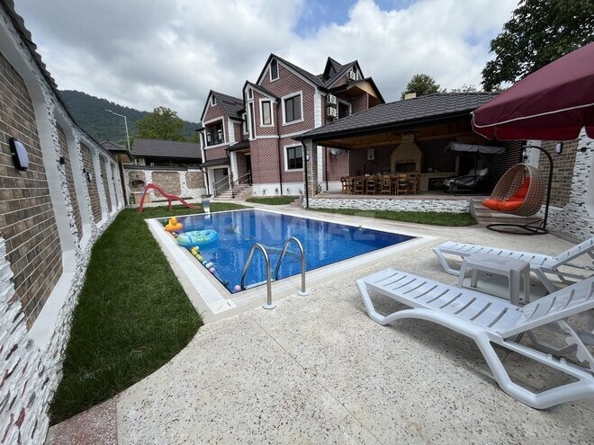 9 otaqlı həyət evi/bağ evi - Qəbələ - 350 m² (2)