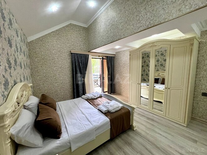 9 otaqlı həyət evi/bağ evi - Qəbələ - 350 m² (23)