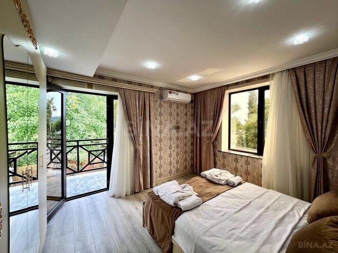 9 otaqlı həyət evi/bağ evi - Qəbələ - 350 m² (25)