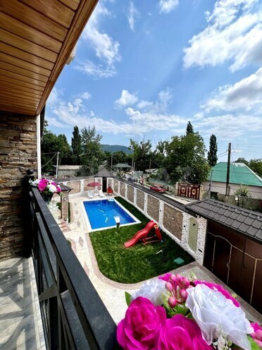 9 otaqlı həyət evi/bağ evi - Qəbələ - 350 m² (22)