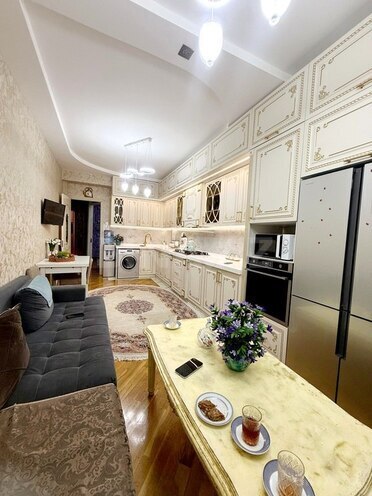 4-комн. новостройка - м. Иншаатчылар - 130 м² (10)