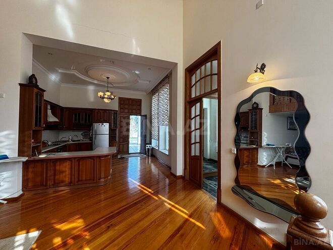 5 otaqlı həyət evi/bağ evi - Şüvəlan q. - 300 m² (12)