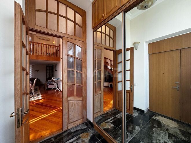 5 otaqlı həyət evi/bağ evi - Şüvəlan q. - 300 m² (9)