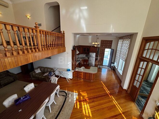 5 otaqlı həyət evi/bağ evi - Şüvəlan q. - 300 m² (18)