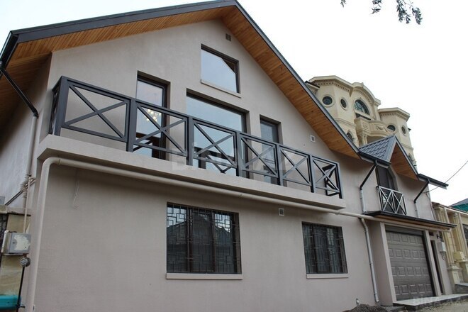 8 otaqlı həyət evi/bağ evi - Badamdar q. - 365 m² (1)
