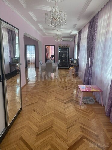 8-комн. дом/дача - пос. Шувеляны - 300 м² (15)