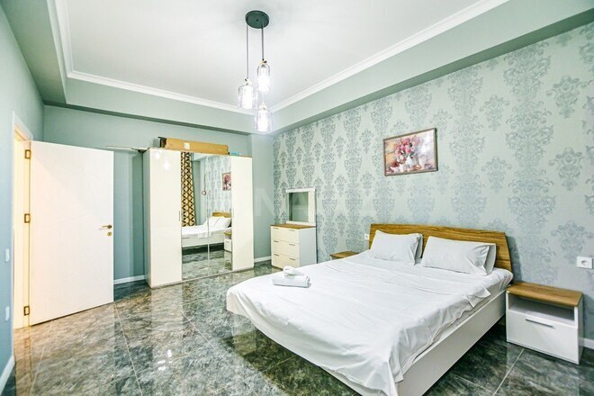 2-комн. новостройка - м. 28 мая - 80 м² (1)