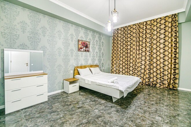2-комн. новостройка - м. 28 мая - 80 м² (3)