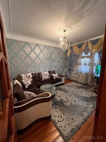 4 otaqlı köhnə tikili - İnşaatçılar m. - 100 m² (2)