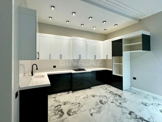 7 otaqlı həyət evi/bağ evi - Bakıxanov q. - 350 m² (7)