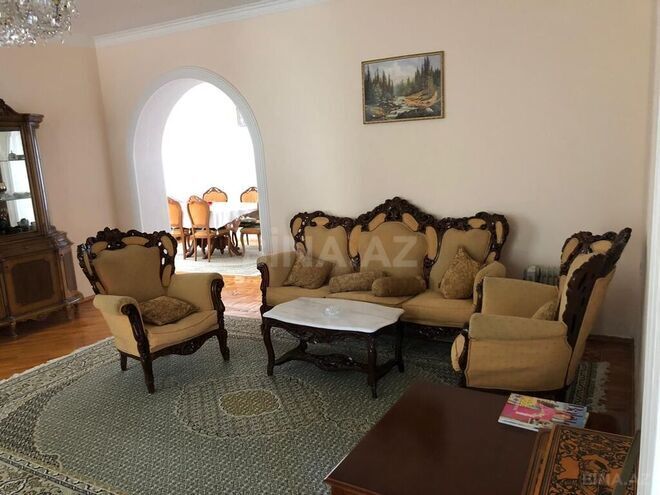 6 otaqlı həyət evi/bağ evi - Novxanı q. - 200 m² (7)