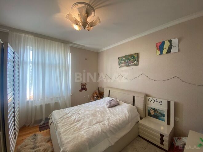 6 otaqlı həyət evi/bağ evi - Novxanı q. - 300 m² (10)