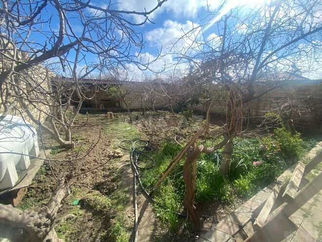 6 otaqlı həyət evi/bağ evi - Novxanı q. - 300 m² (3)