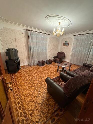 2 otaqlı köhnə tikili - İnşaatçılar m. - 50 m² (1)