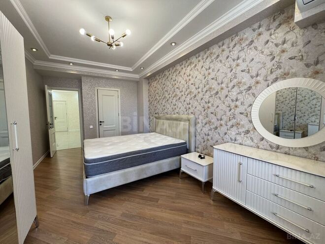 3-комн. новостройка - м. 28 мая - 160 м² (1)