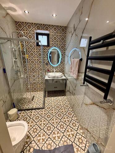 6 otaqlı həyət evi/bağ evi - Şüvəlan q. - 250 m² (6)