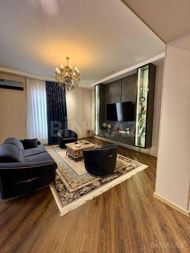 6 otaqlı həyət evi/bağ evi - Şüvəlan q. - 250 m² (3)