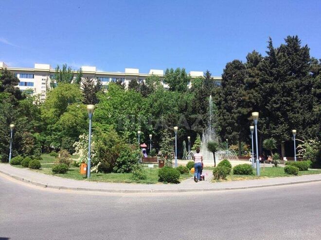 3 otaqlı köhnə tikili - 8-ci mikrorayon q. - 83 m² (2)