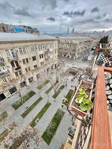 Продаётся 3-комн. вторичка 100 м², м. Сахил, photo 3 from 18