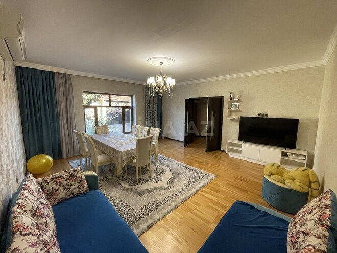 6 otaqlı həyət evi/bağ evi - Bülbülə q. - 288 m² (26)
