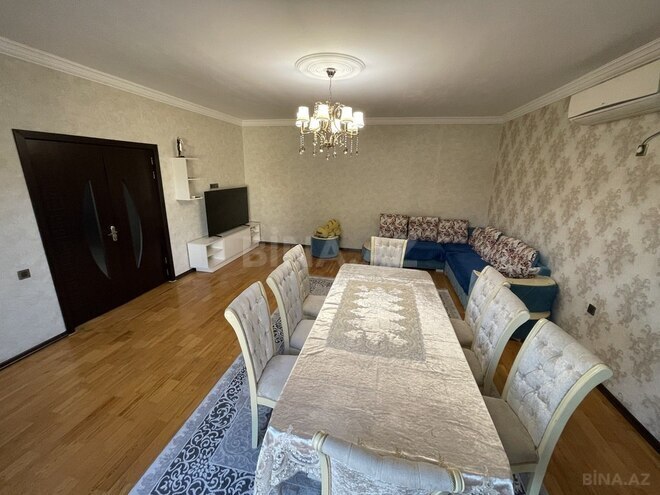 6 otaqlı həyət evi/bağ evi - Bülbülə q. - 288 m² (27)