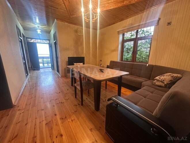 5 otaqlı həyət evi/bağ evi - Qəbələ - 220 m² (13)