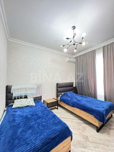 5 otaqlı həyət evi/bağ evi - Şüvəlan q. - 300 m² (15)