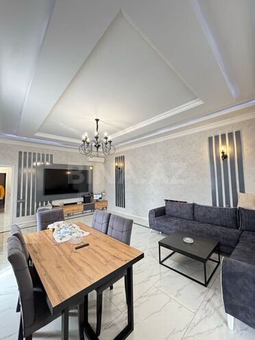 5 otaqlı həyət evi/bağ evi - Şüvəlan q. - 300 m² (10)