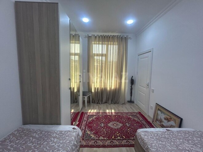 7 otaqlı həyət evi/bağ evi - Binəqədi q. - 200 m² (30)