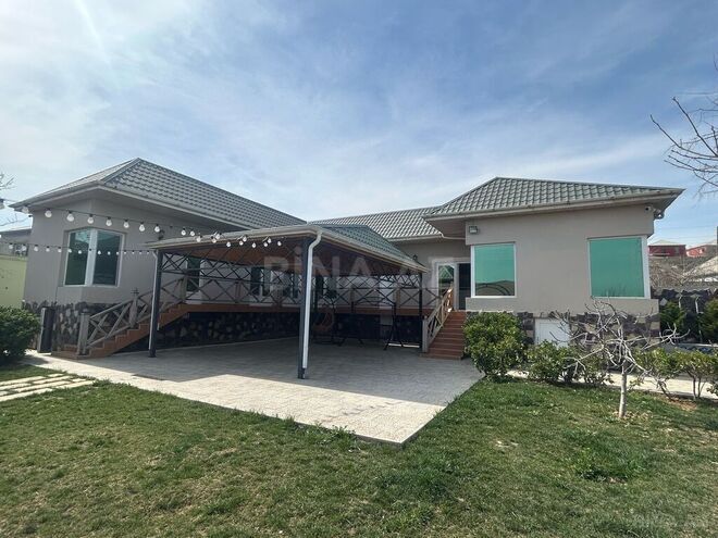 7 otaqlı həyət evi/bağ evi - Binəqədi q. - 200 m² (12)