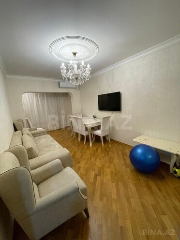 Satılır 2 otaqlı köhnə tikili 78 m², 9-cu mikrorayon q., photo 1 from 10