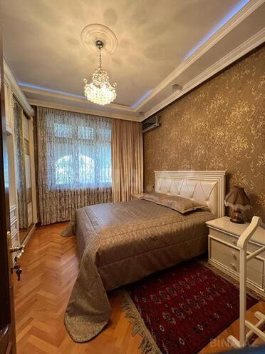10 otaqlı həyət evi/bağ evi - Xırdalan - 950 m² (3)