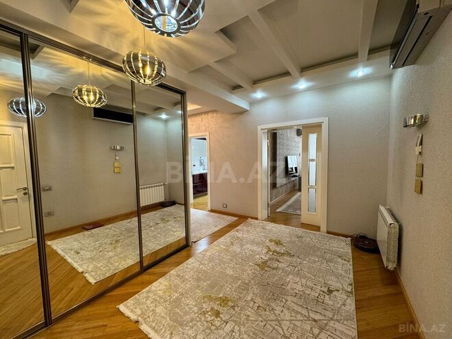 4-комн. новостройка - м. 8 ноября - 200 м² (18)