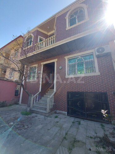 4 otaqlı həyət evi/bağ evi - Biləcəri q. - 240 m² (1)