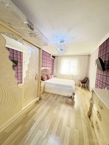 5 otaqlı köhnə tikili - 8-ci mikrorayon q. - 125 m² (9)