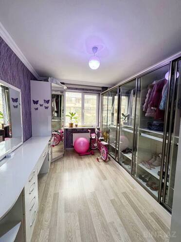 5 otaqlı köhnə tikili - 8-ci mikrorayon q. - 125 m² (5)