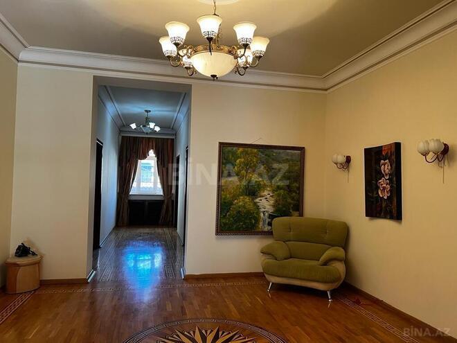 8 otaqlı həyət evi/bağ evi - Gənclik m. - 450 m² (7)