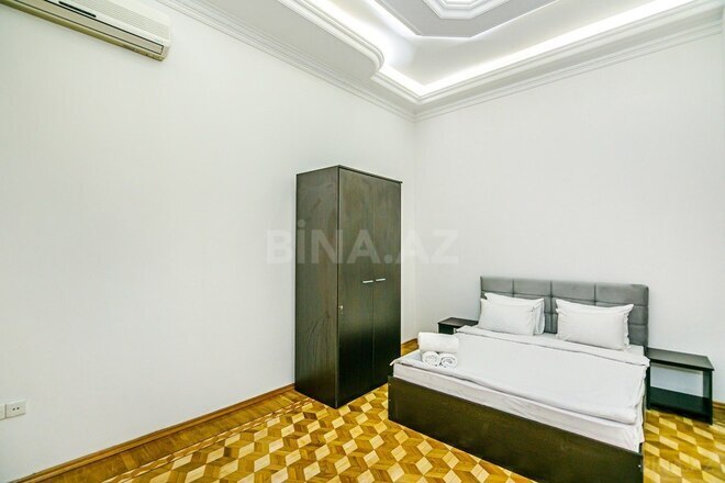 İcarəyə verilir 5 otaqlı köhnə tikili 275 m², 28 May m., photo 7 from 29