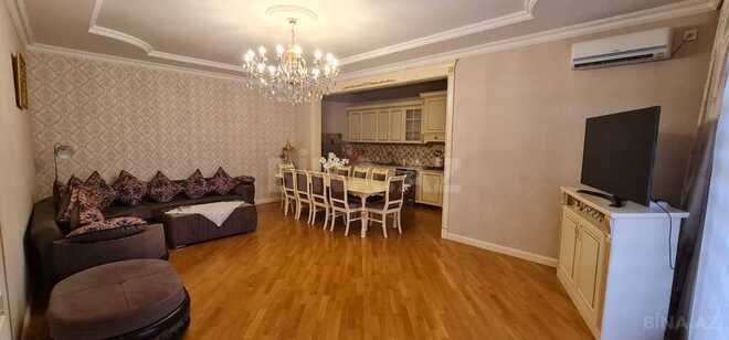 6 otaqlı həyət evi/bağ evi - Novxanı q. - 260 m² (7)