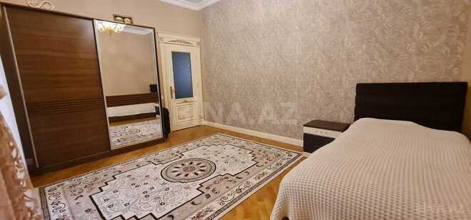 6 otaqlı həyət evi/bağ evi - Novxanı q. - 260 m² (11)