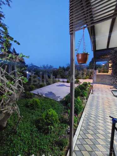 6 otaqlı həyət evi/bağ evi - Novxanı q. - 260 m² (30)