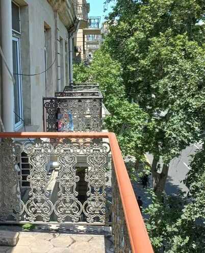 3 otaqlı köhnə tikili - Sahil m. - 70 m² (2)