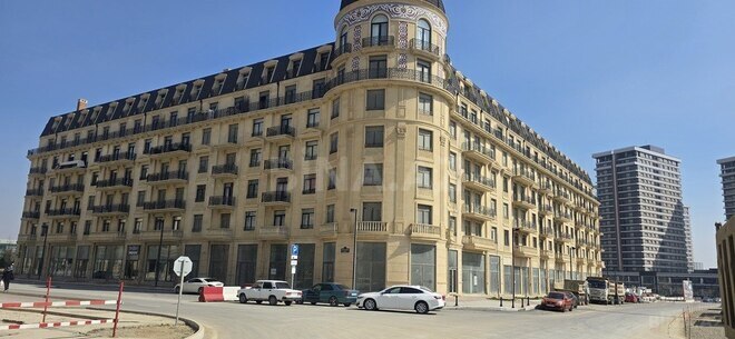 Obyekt - Ağ şəhər q. - 90 m² (1)