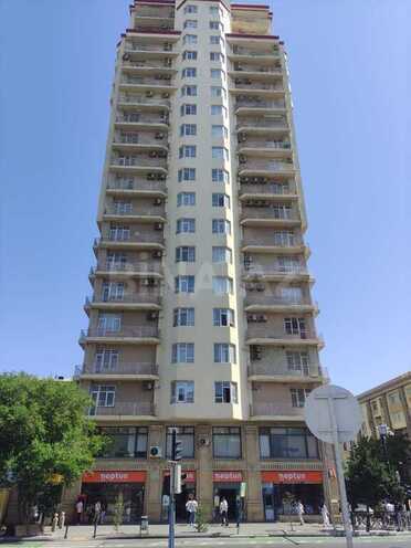 Сдаётся 3-комн. новостройка 180 м², м. 28 мая, photo 1 from 18