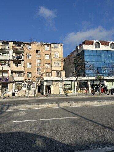 3-комн. вторичка - м. Элмляр Академиясы - 64 м² (2)