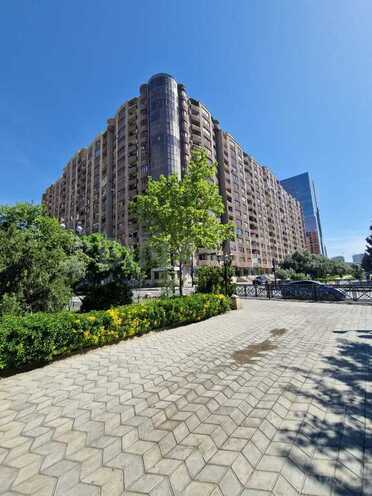 Продаётся 3-комн. новостройка 137 м², м. Шах Исмаил Хатаи, photo 1 from 19