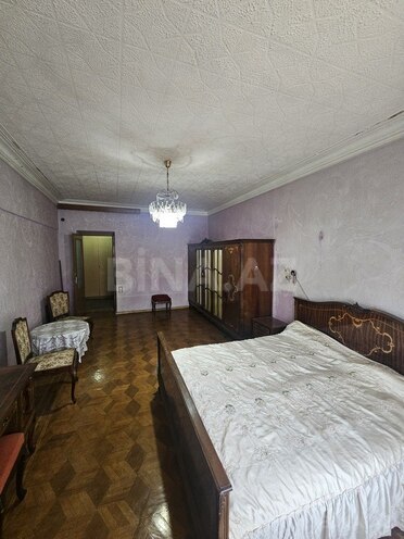 Satılır 4 otaqlı köhnə tikili 145 m², 28 May m., photo 11 from 18