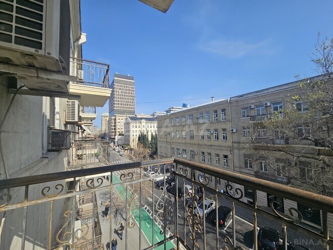 Satılır 4 otaqlı köhnə tikili 145 m², 28 May m., photo 7 from 18