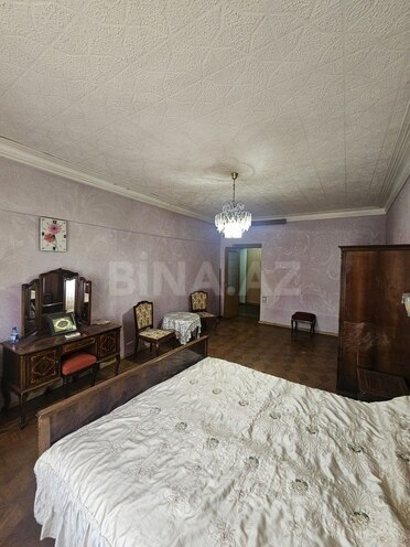 Satılır 4 otaqlı köhnə tikili 145 m², 28 May m., photo 12 from 18