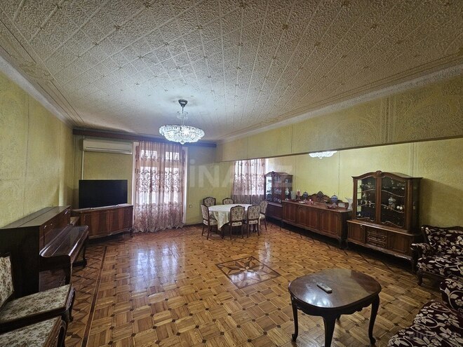 Satılır 4 otaqlı köhnə tikili 145 m², 28 May m., photo 6 from 18